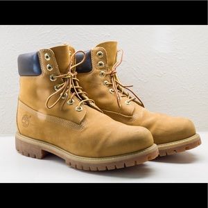 TIMBERLAND Boots SIZE 9 w/ BRAND NEW cleaning kit